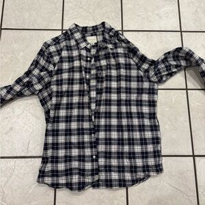 American Eagle Outfitters Navy and White Plaid Shirt 100% cotton